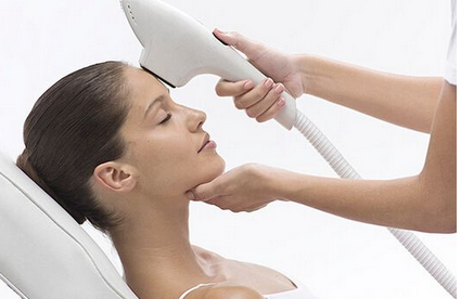 光子嫩肤收缩毛孔