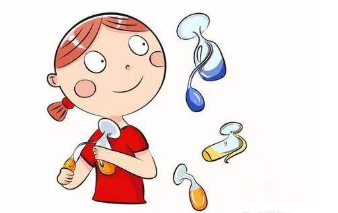 哺乳期间如何预防乳房下垂