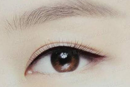 纹眼线怎么纹自然呢